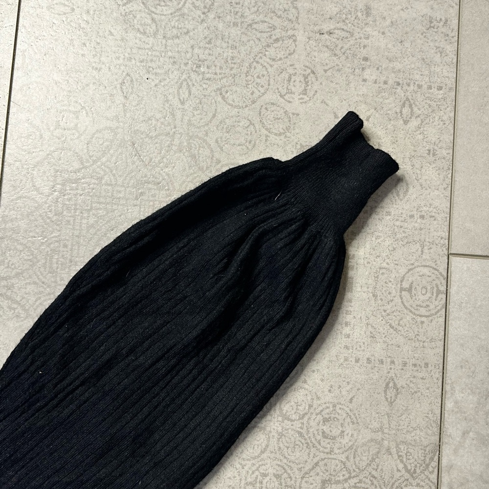 Vici Sweater - image 6